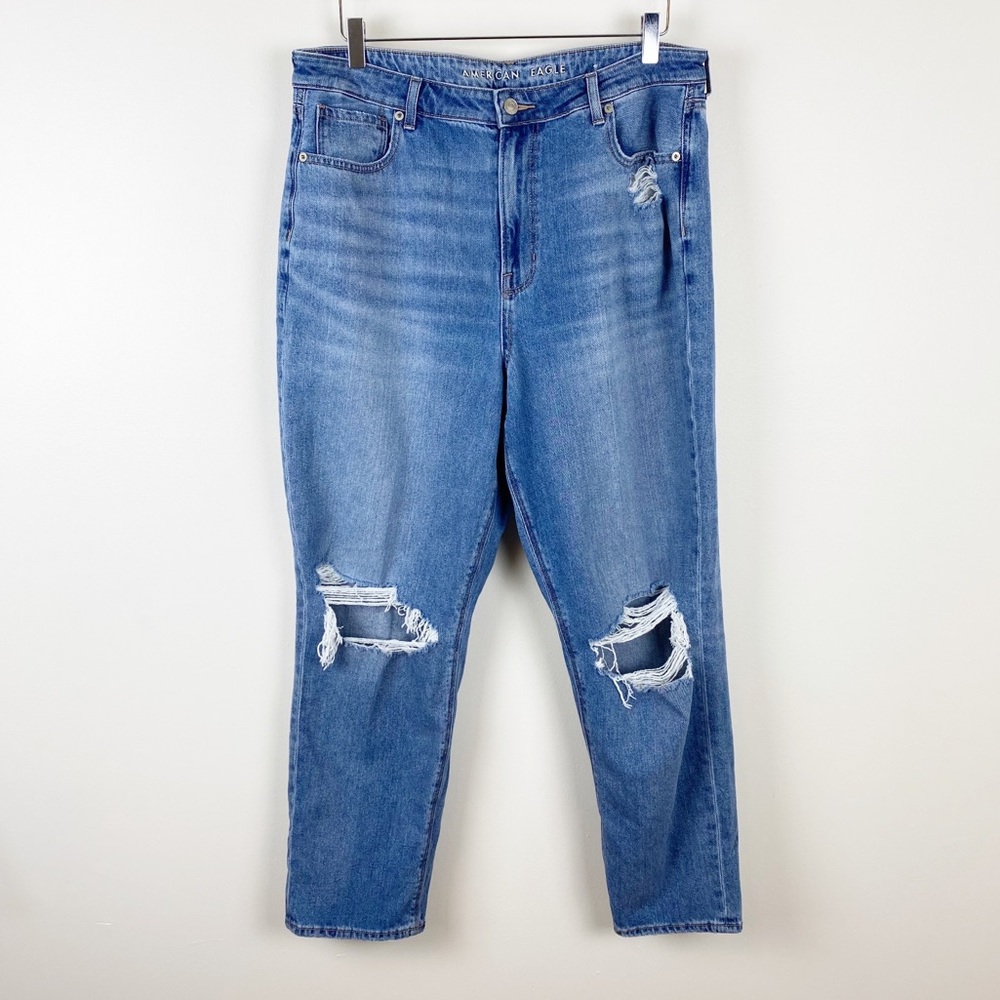 American Eagle Medium Wash High Rise Mom Jeans 16